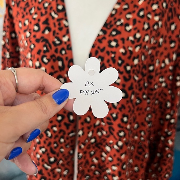 EVRI | Leopard Print Kimono - Picture 7 of 8